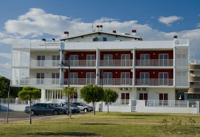 فندق Residence Rosburgo Sea Resort