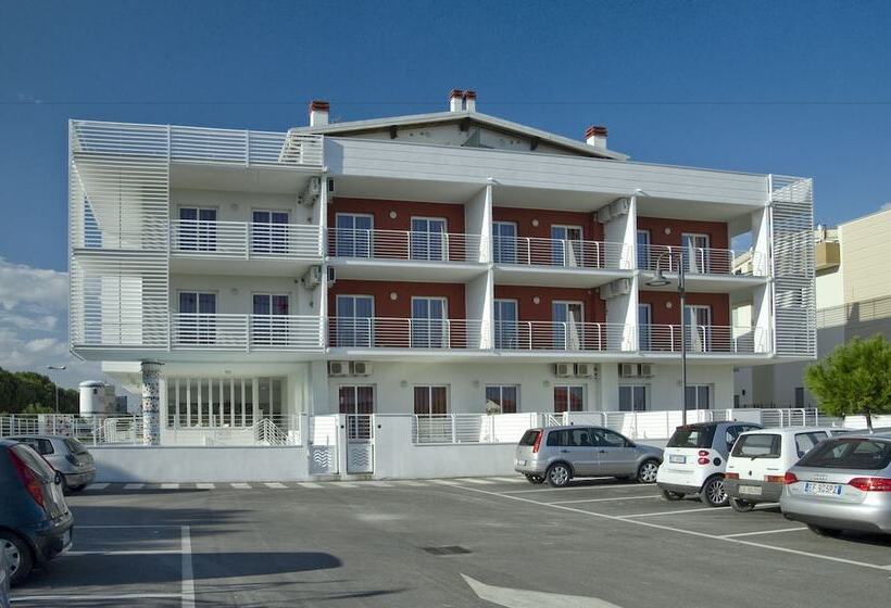 فندق Residence Rosburgo Sea Resort