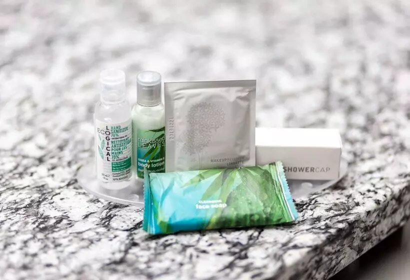 Hotel Home Inn And Suites Lloydminster