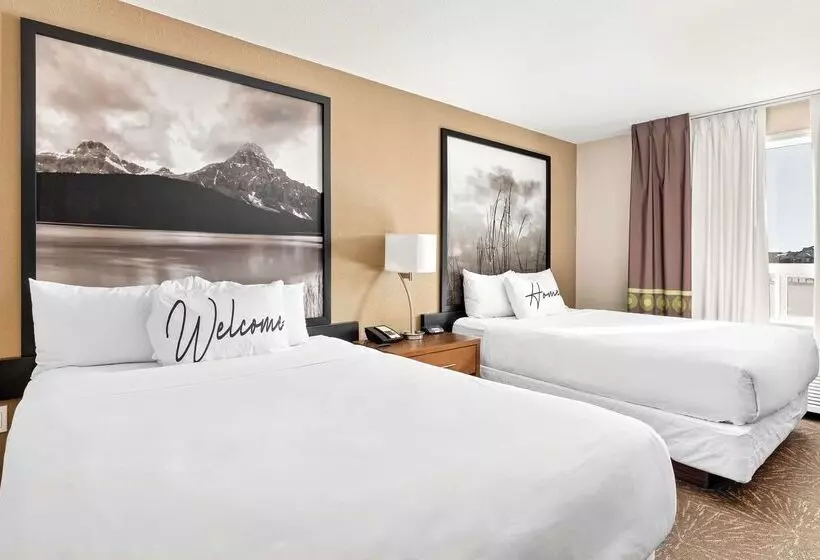 Hotel Home Inn And Suites Lloydminster