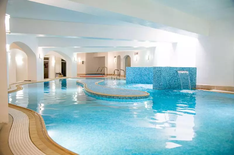 هتل Th Le Castella Baia Degli Dei Village