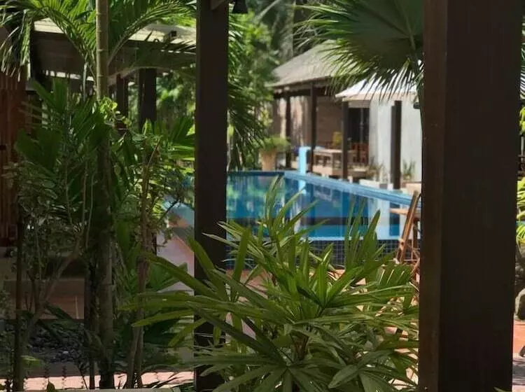 בית מלון כפרי Tropical Resort Langkawi