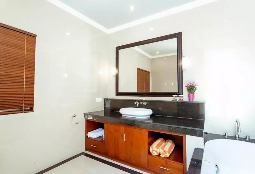 Lumbung Sari Ubud Hotel Chse Certified