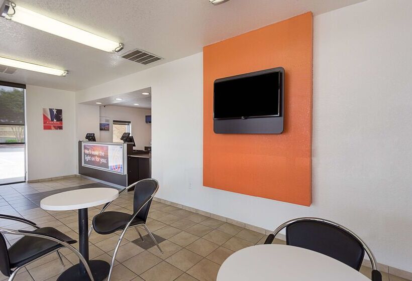 Motel 6 Baton Rouge Southeast