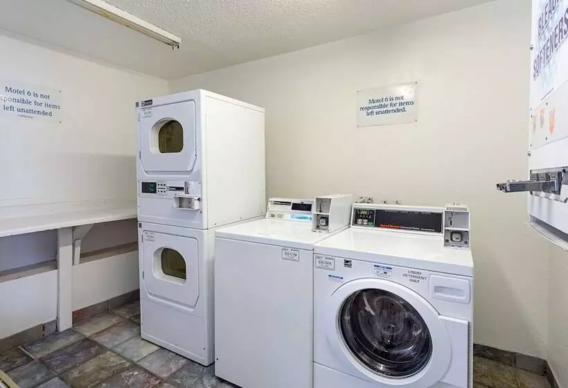 Motel 6 Baton Rouge Southeast