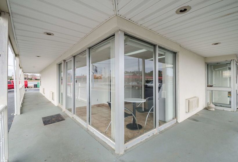 Motel 6 Commerce, Ga