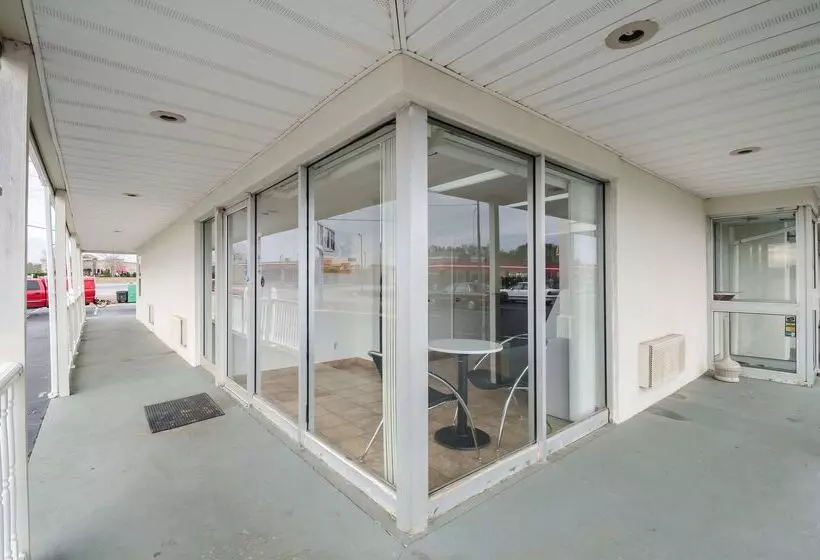 Motel 6 Commerce, Ga