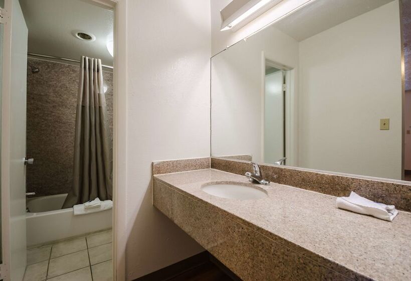 Motel 6 Commerce, Ga