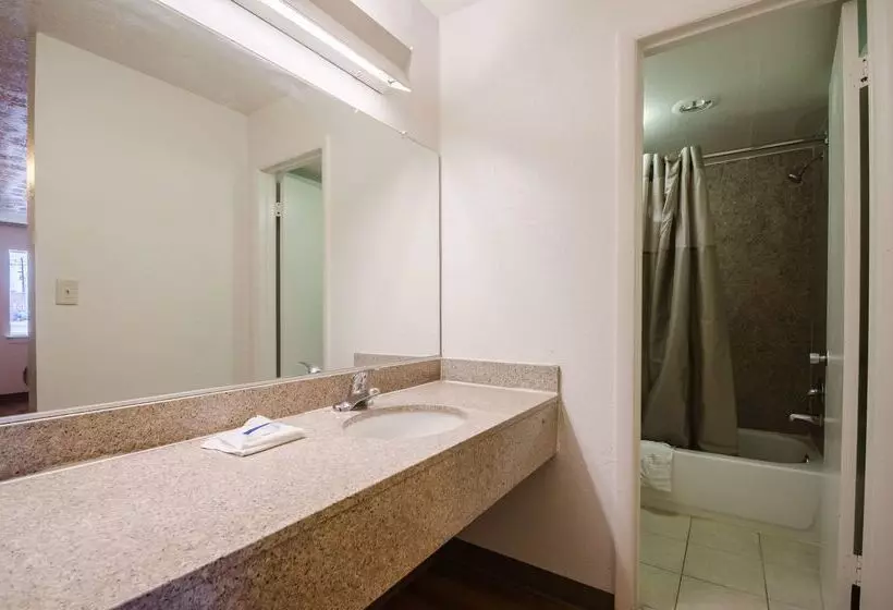 Motel 6 Commerce, Ga