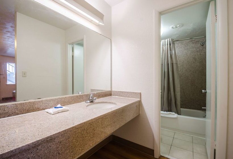 Motel 6 Commerce, Ga