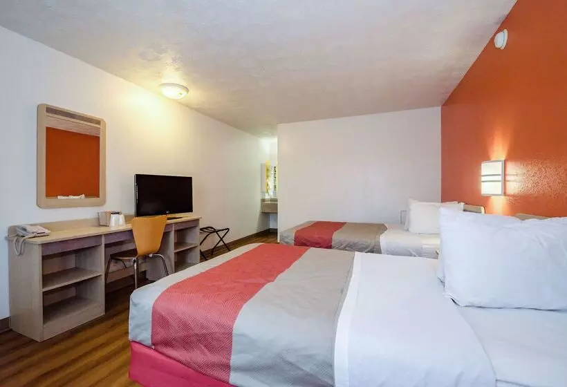 Motel 6 Commerce, Ga