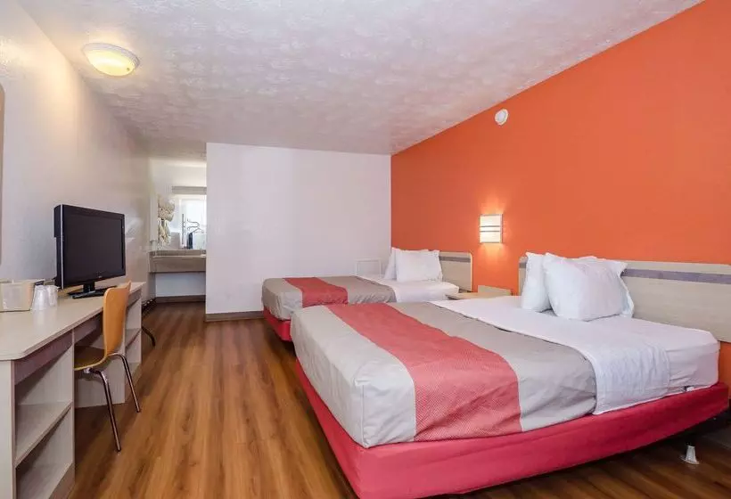 Motel 6 Commerce, Ga