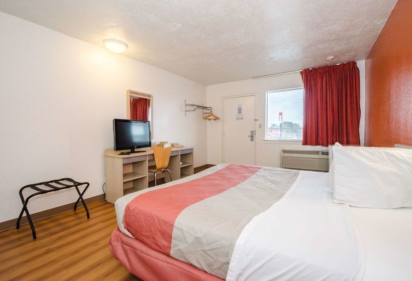 Motel 6 Commerce, Ga