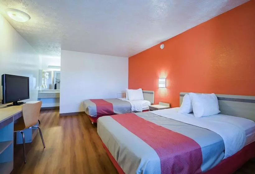 Motel 6 Commerce, Ga