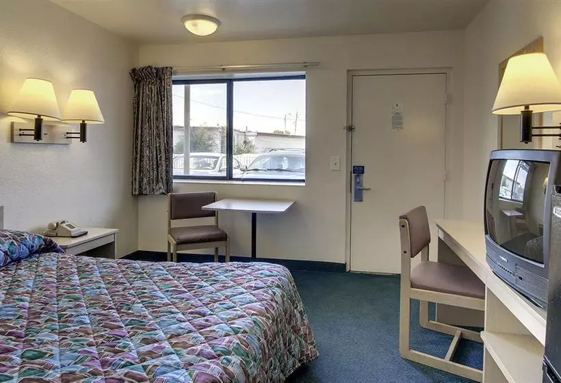 Motel 6 Des Moines South - Airport