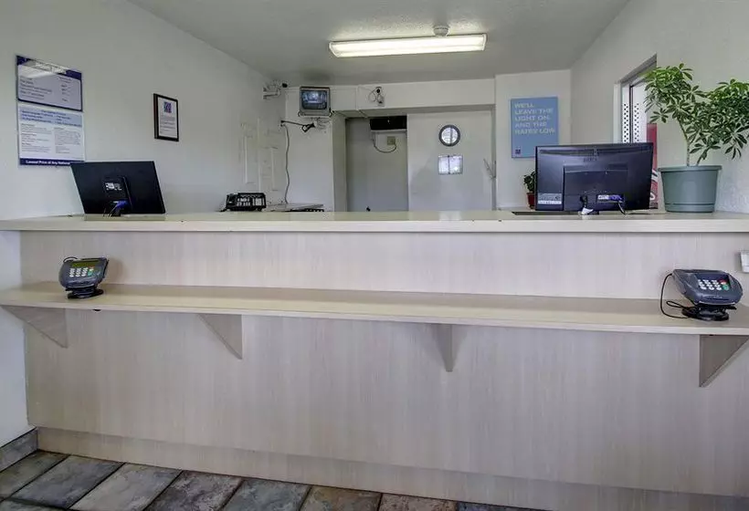 Motel 6 Des Moines South - Airport