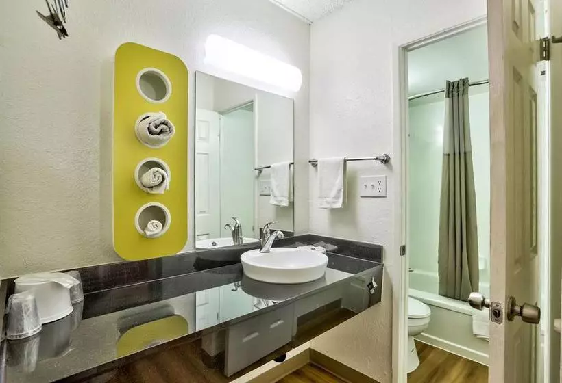 Motel 6 Flagstaff East Lucky Lane