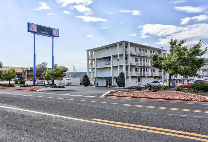 Motel 6 Flagstaff East  Lucky Lane