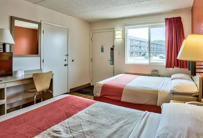 Motel 6 Flagstaff East Lucky Lane