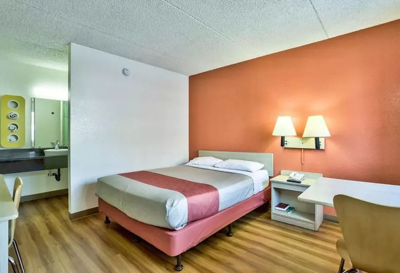 Motel 6 Flagstaff East Lucky Lane