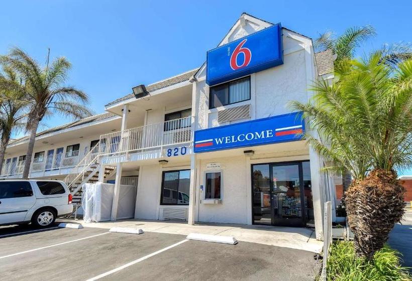Motel 6 Los Angeles Harbor City