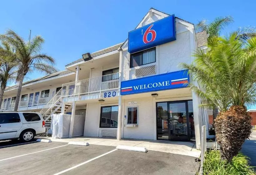 Motel 6 Los Angeles  Harbor City