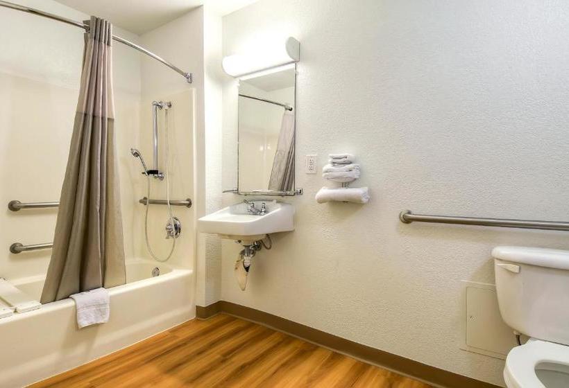 Motel 6 Los Angeles Harbor City