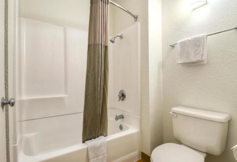 Motel 6 Los Angeles Harbor City