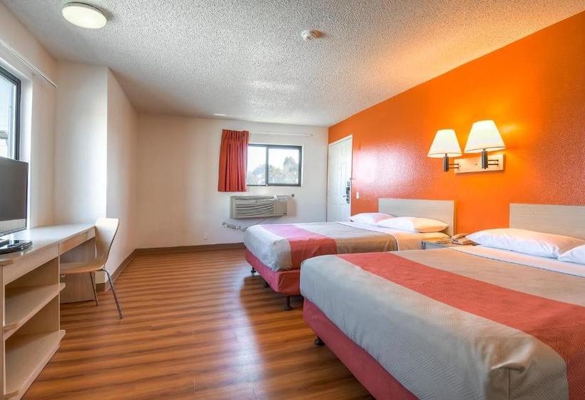 Motel 6 Los Angeles Harbor City