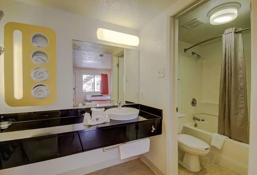 Motel 6 San Antonio, Tx   Fort Sam Houston