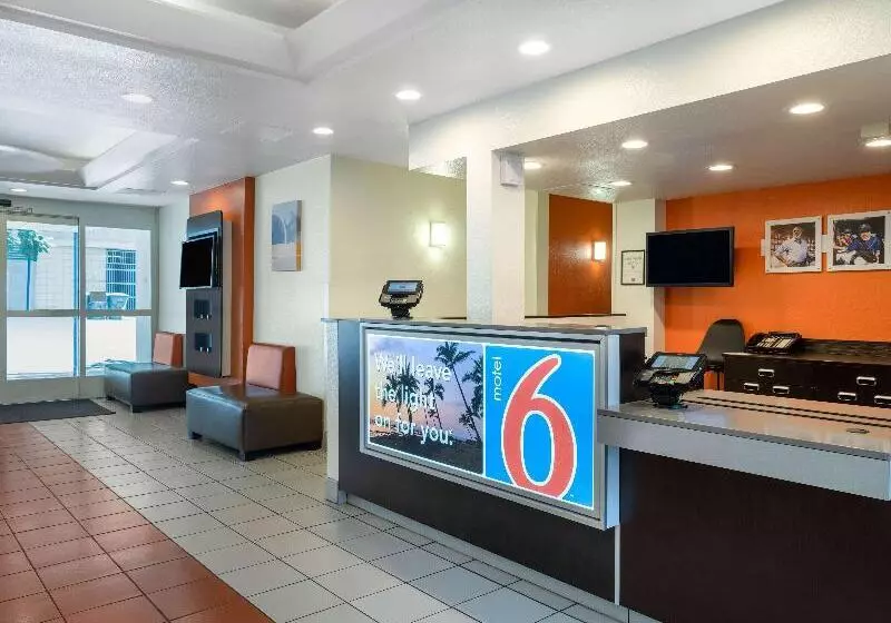 Motel 6 San Diego, Ca   Downtown