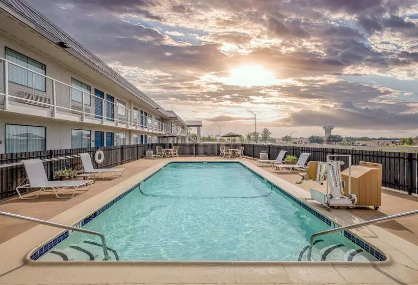 Motel 6euless, Tx  Dallas