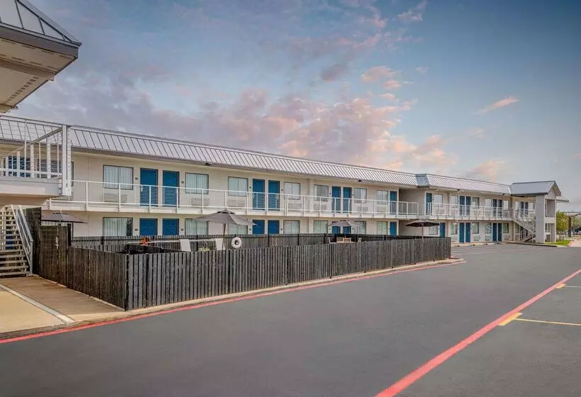 Motel 6euless, Tx  Dallas