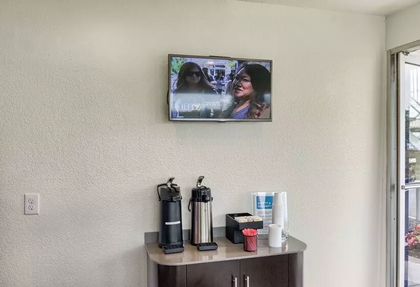 Motel 6 Everett, Wa  South