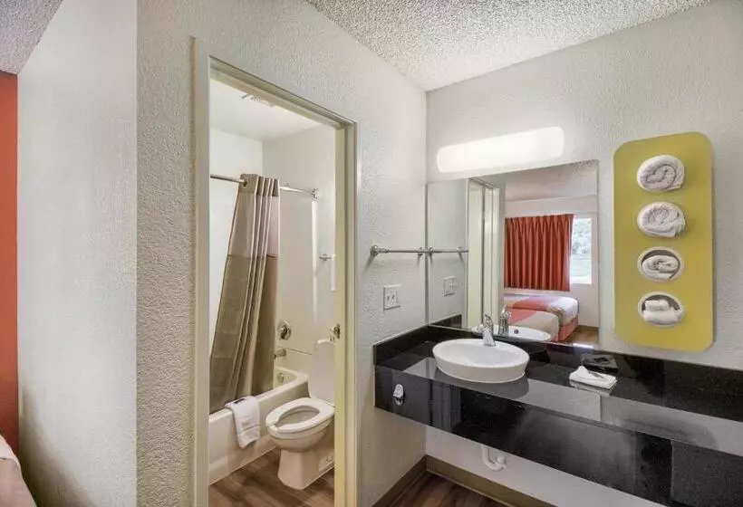 Motel 6 Everett, Wa  South