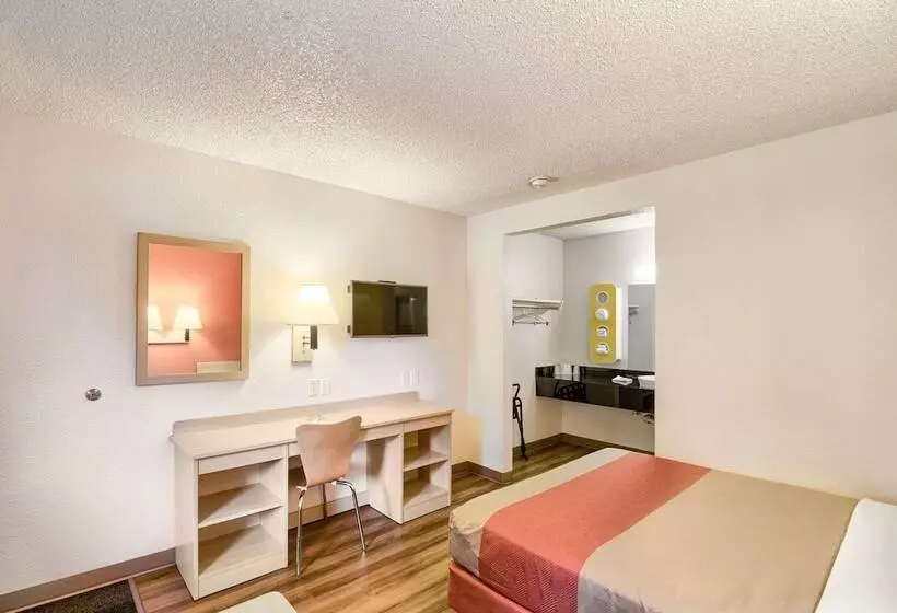 Motel 6 Everett, Wa  South