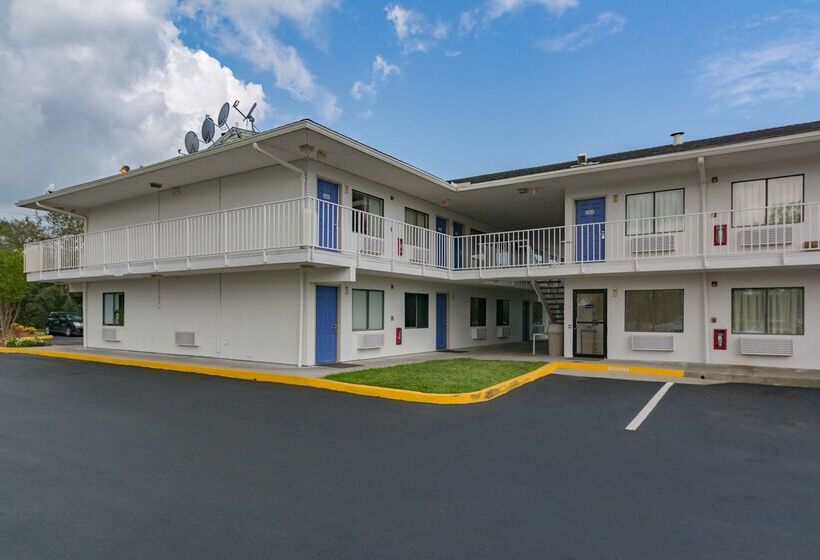 Motel 6 Ft. Pierce, Fl