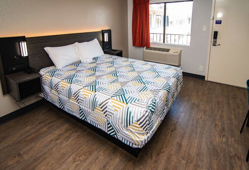 Motel 6 Ft. Pierce, Fl