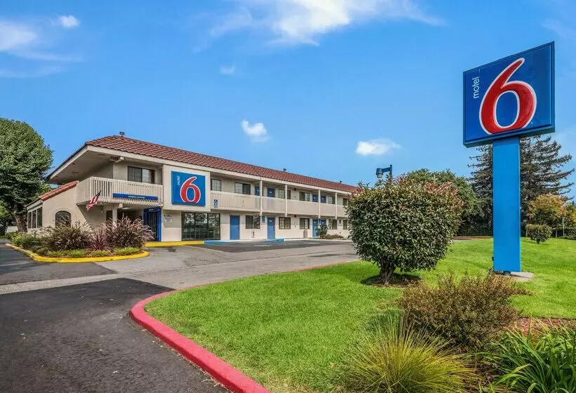 מוטל Park Inn By Radisson, Petaluma