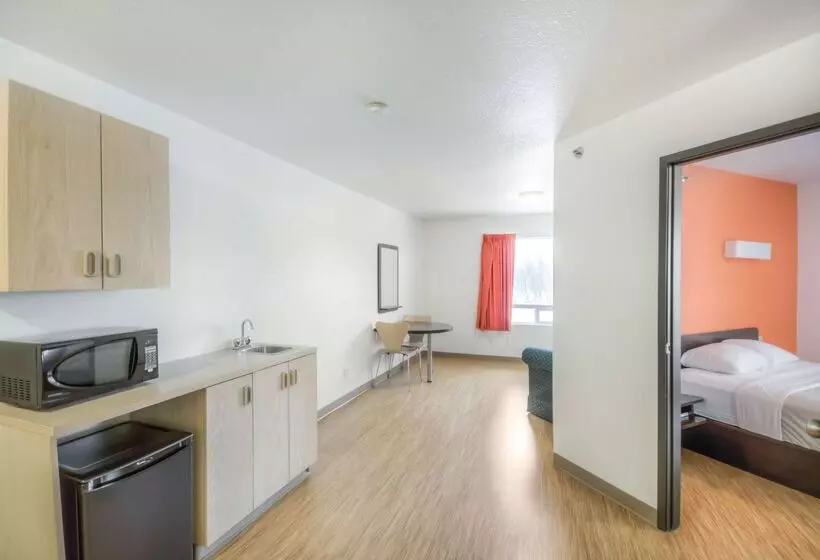 Motel 6 Regina, Sk