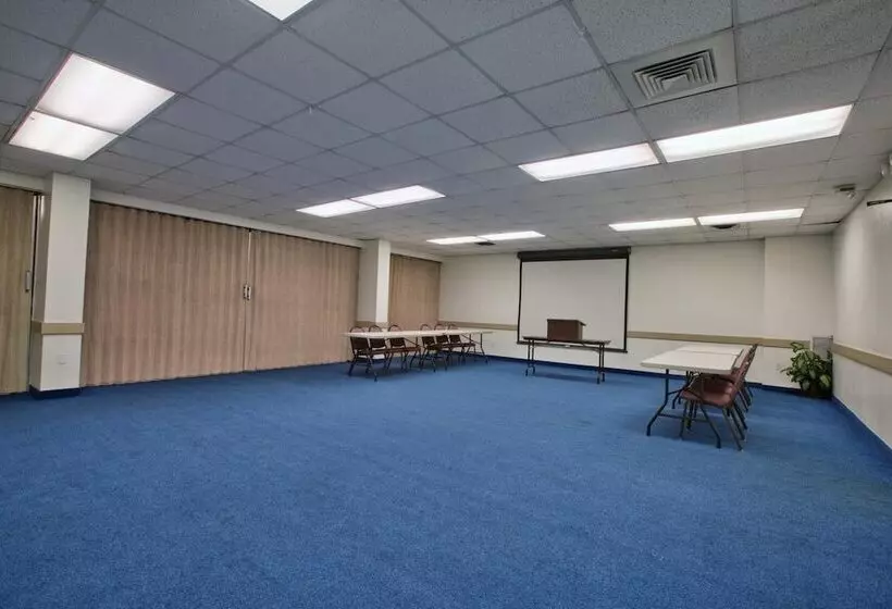 Motel 6tallahassee, Fl Downtown