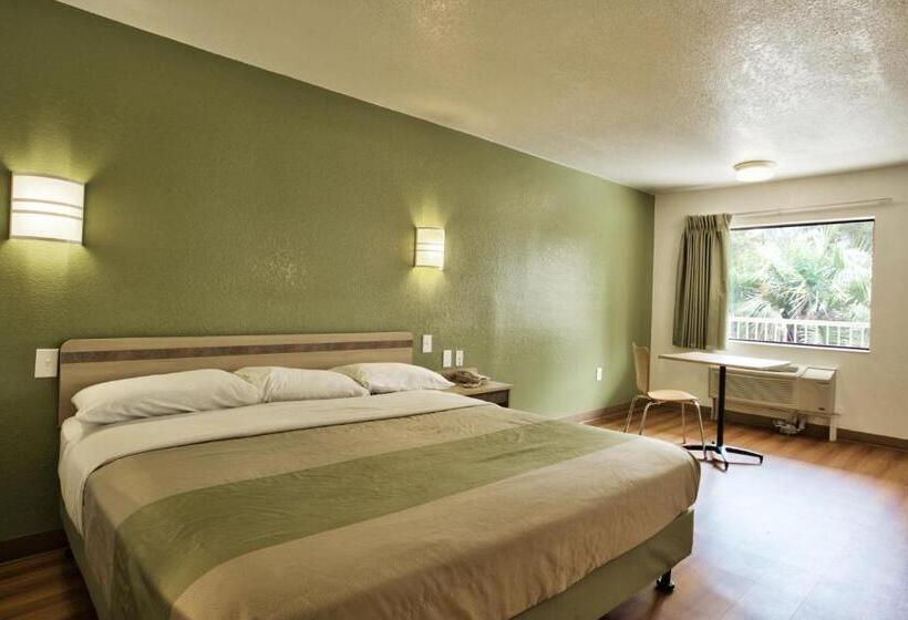 Motel 6tallahassee, Fl  Downtown