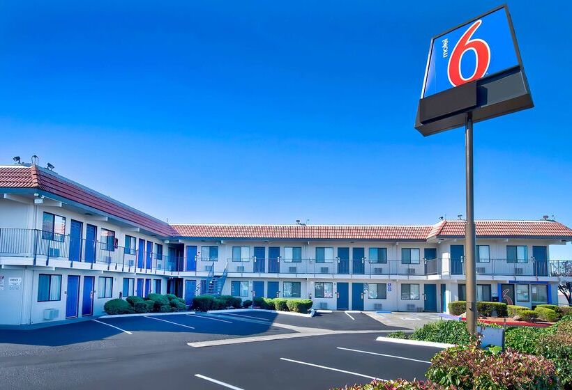 Motel 6vallejo, Ca  Six Flags West