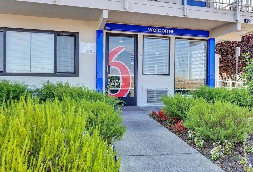 Motel 6vallejo, Ca  Six Flags West