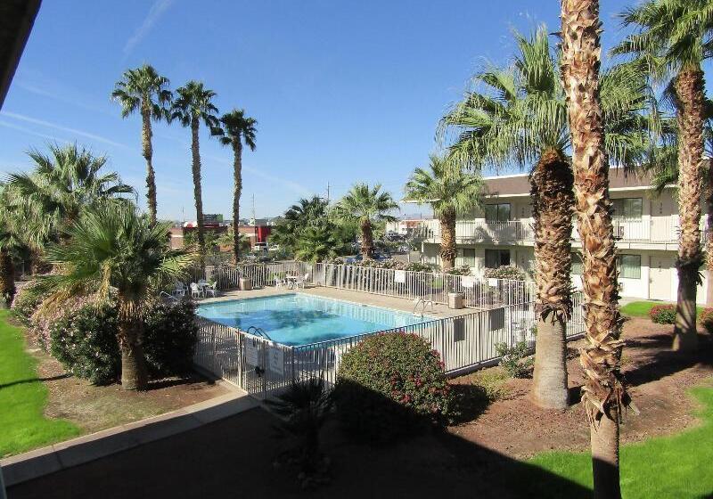 Мотель Budgetel Inn & Suites