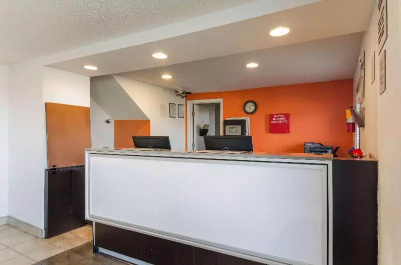 汽车旅馆 Econo Lodge