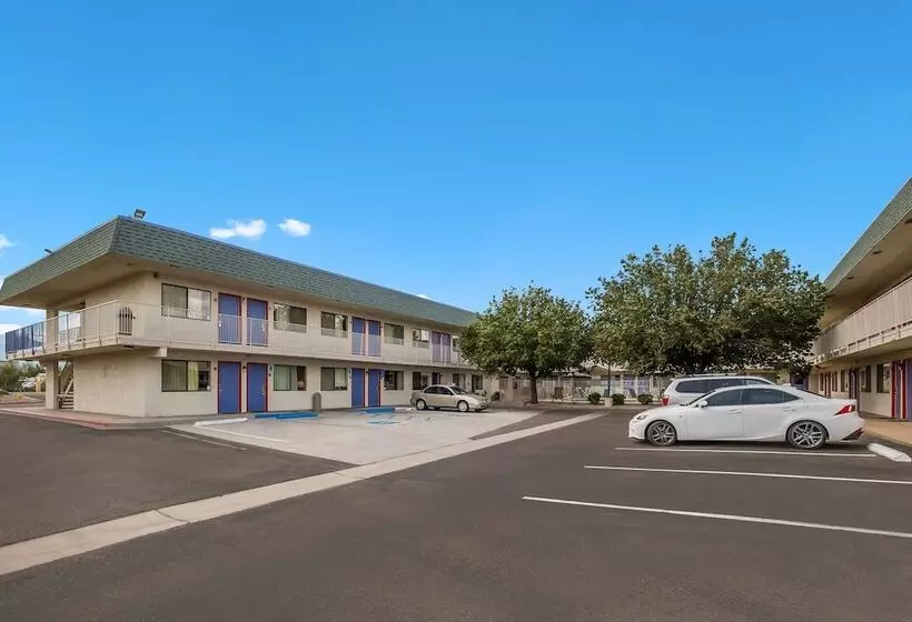 汽车旅馆  Knights Inn Sierra Vista / East Fry