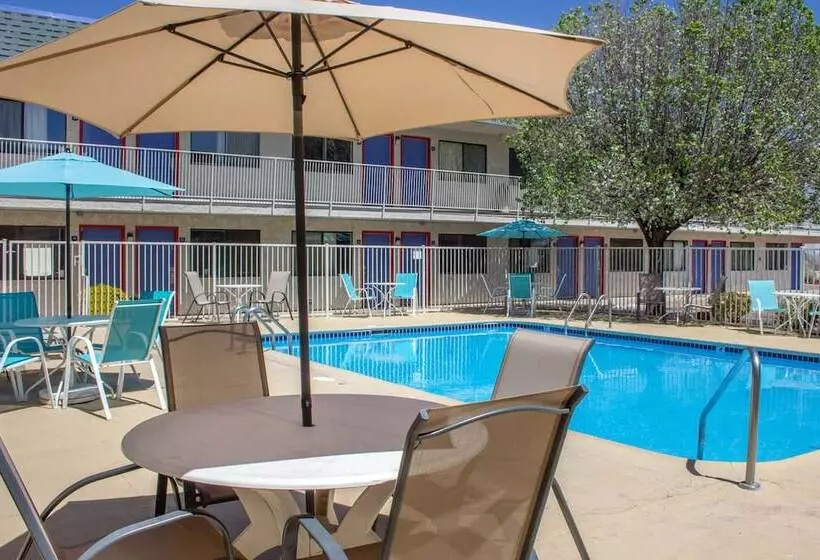 汽车旅馆  Knights Inn Sierra Vista / East Fry