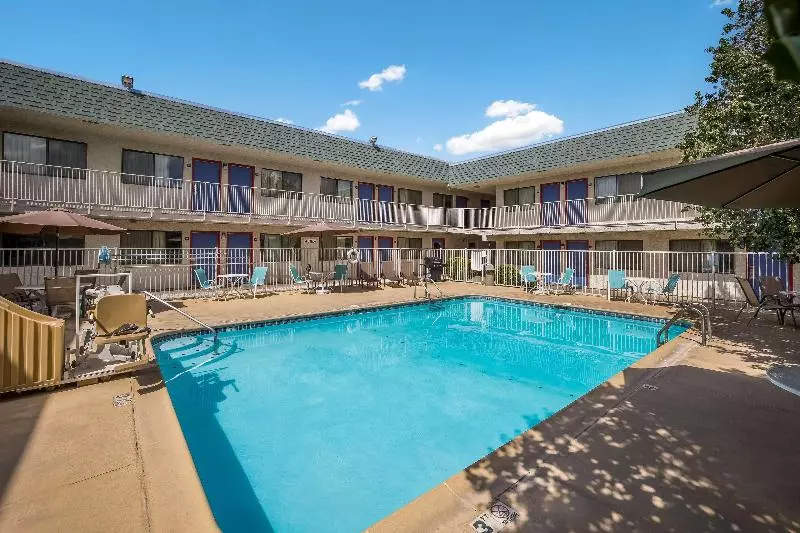 汽车旅馆  Knights Inn Sierra Vista / East Fry