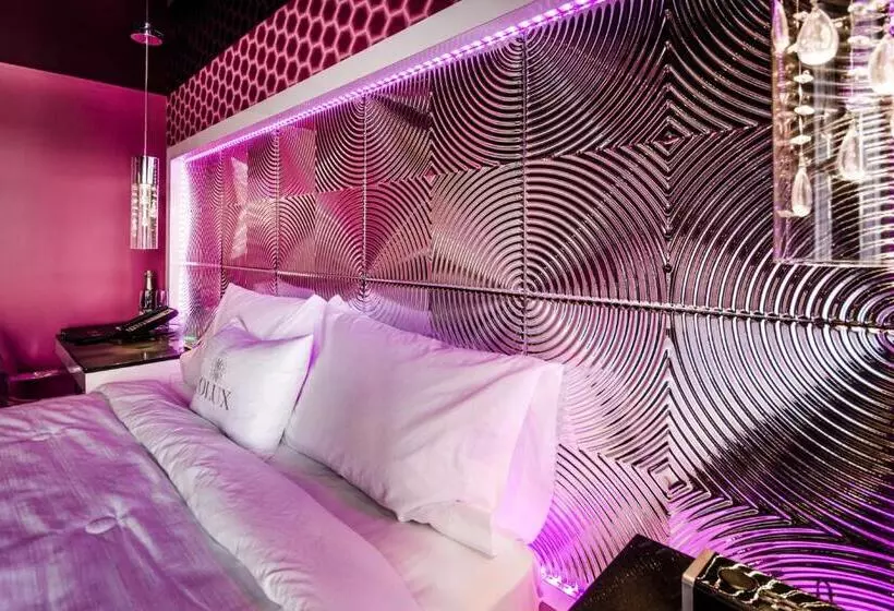 Olux Hotel Motel Suites